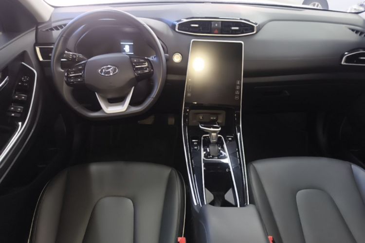 Used Hyundai ix25 2020 1.5L CVT DLX Prestige Version Center Console
