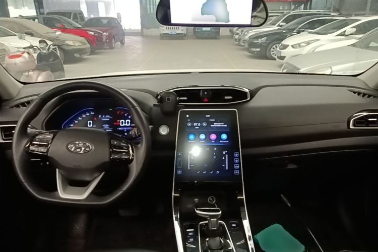 Used Hyundai ix25 2020 1.5L CVT GLS Smart Model Center Console