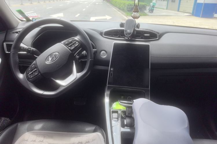 Used Hyundai ix25 2020 1.5L CVT GLS Smart Model Center Console