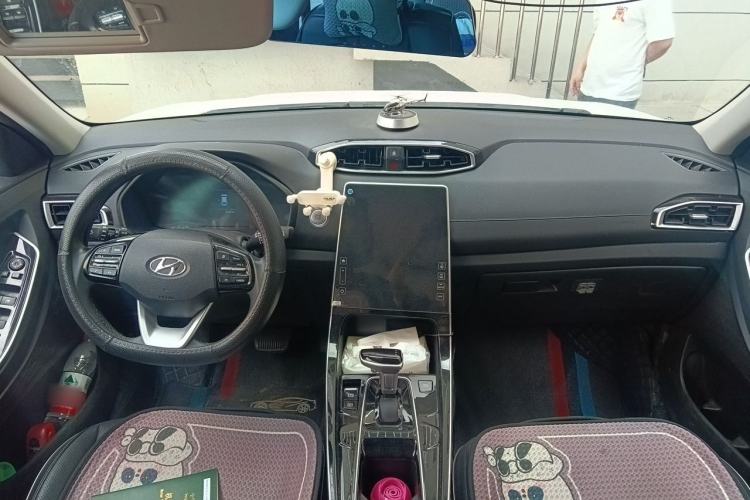 Used Hyundai ix25 2020 1.5L CVT DLX Prestige Version Center Console
