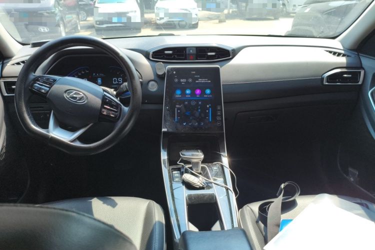 Used Hyundai ix25 2020 1.5L CVT GLS Smart Model Center Console