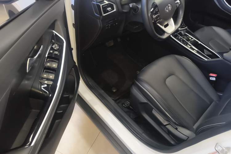 Used Hyundai ix25 2020 1.5L CVT DLX Prestige Version Driver Seat