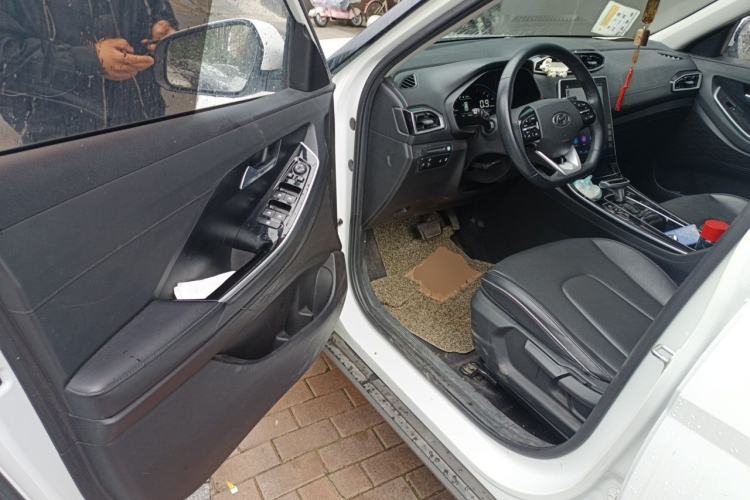 Used Hyundai ix25 2020 1.5L CVT DLX Prestige Version Driver Seat