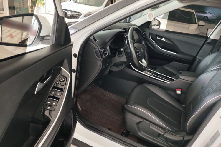 Used Hyundai ix25 2020 1.5L CVT DLX Prestige Version Driver Seat