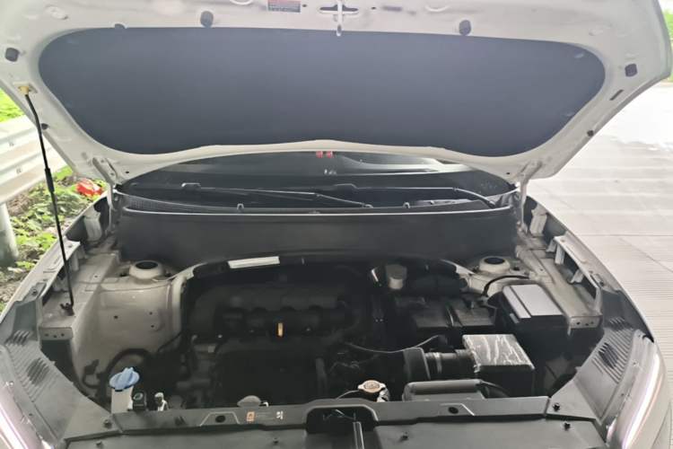Used Hyundai ix25 2020 1.5L CVT GLS Smart Model Engine Bay