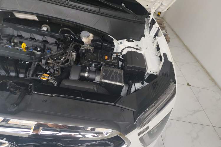 Used Hyundai ix25 2020 1.5L CVT DLX Prestige Version Engine Bay Left