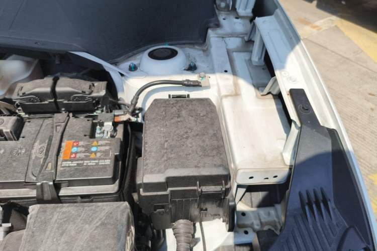 Used Hyundai ix25 2020 1.5L CVT GLS Smart Model Engine Bay Left