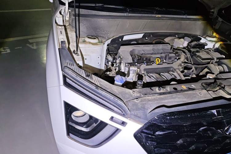 Used Hyundai ix25 2020 1.5L CVT DLX Prestige Version Engine Bay Right