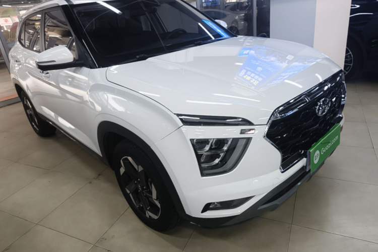Used Hyundai ix25 2020 1.5L CVT DLX Prestige Version Front Right 45 Deg