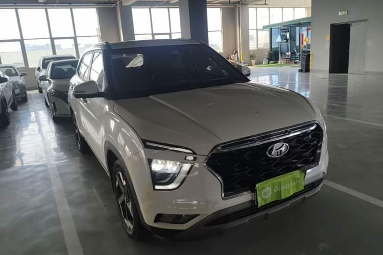 Used Hyundai ix25 2020 1.5L CVT DLX Prestige Version Front Right 45 Deg