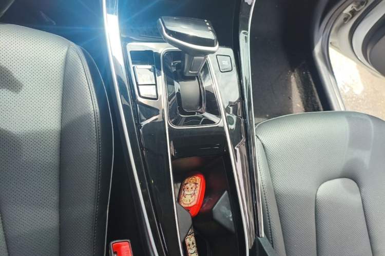 Used Hyundai ix25 2020 1.5L CVT DLX Prestige Version Gear Lever