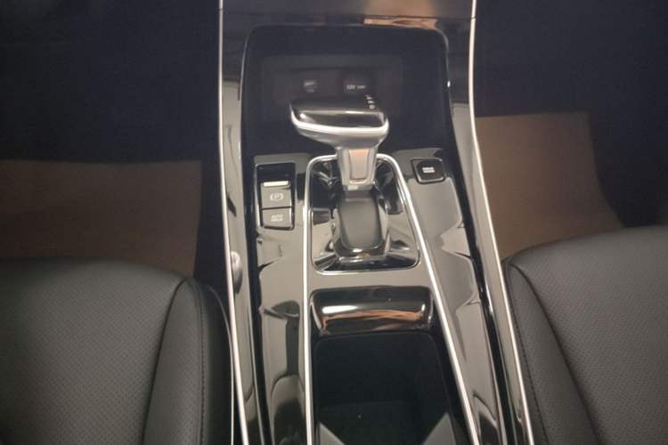 Used Hyundai ix25 2020 1.5L CVT GLS Smart Model Gear Lever