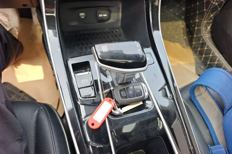 Used Hyundai ix25 2020 1.5L CVT GLS Smart Model Gear Lever