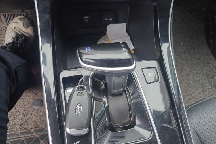 Used Hyundai ix25 2020 1.5L CVT DLX Prestige Version Gear Lever