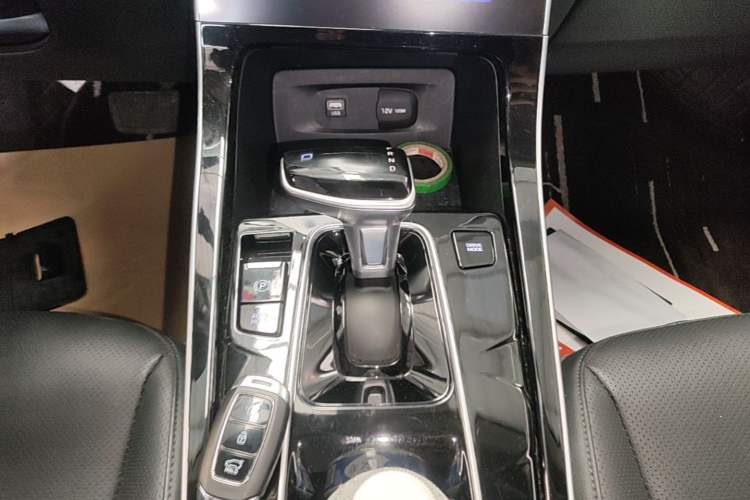 Used Hyundai ix25 2020 1.5L CVT GLS Smart Model Gear Lever