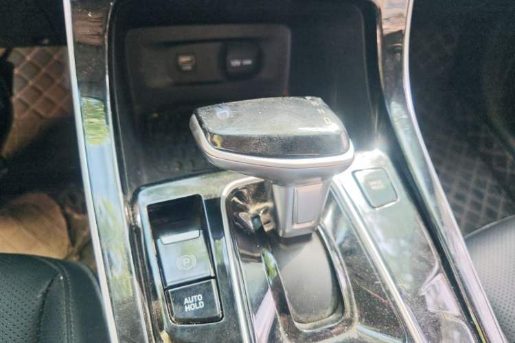 Used Hyundai ix25 2020 1.5L CVT DLX Prestige Version Gear Lever