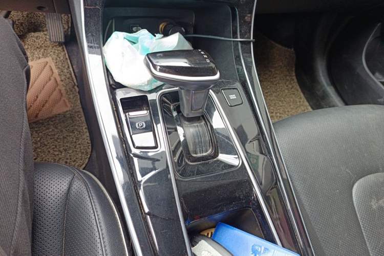 Used Hyundai ix25 2020 1.5L CVT DLX Prestige Version Gear Lever