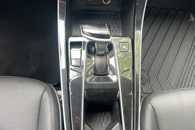 Used Hyundai ix25 2020 1.5L CVT GLS Smart Model Gear Lever