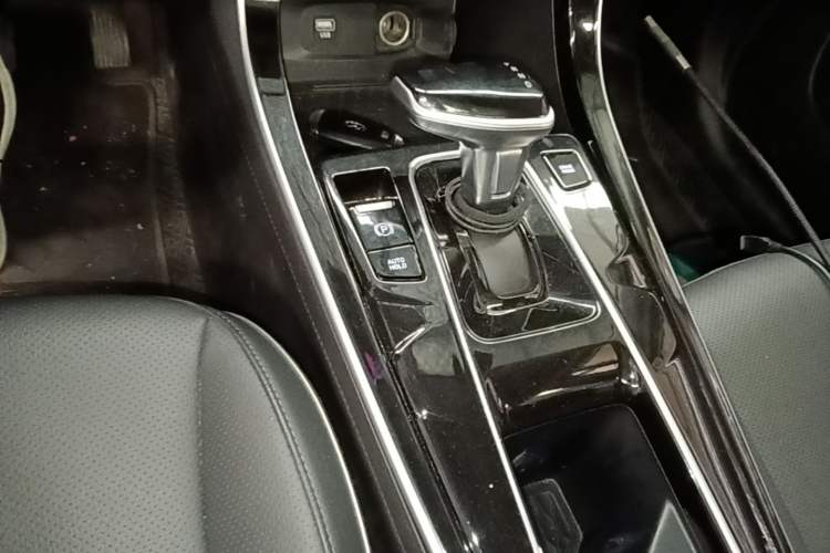 Used Hyundai ix25 2020 1.5L CVT GLS Smart Model Gear Lever