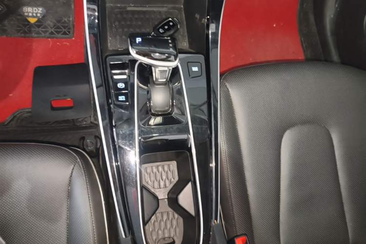 Used Hyundai ix25 2020 1.5L CVT DLX Prestige Version Gear Lever