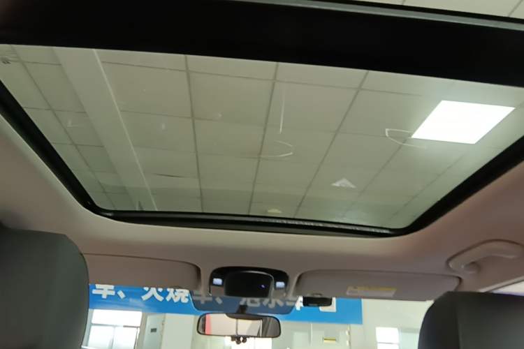 Used Hyundai ix25 2020 1.5L CVT GLS Smart Model Headliner