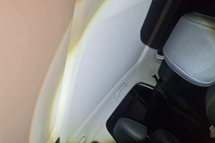 Used Hyundai ix25 2020 1.5L CVT GLS Smart Model Headliner