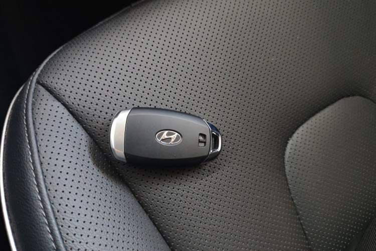Used Hyundai ix25 2020 1.5L CVT GLS Smart Model Interior 1