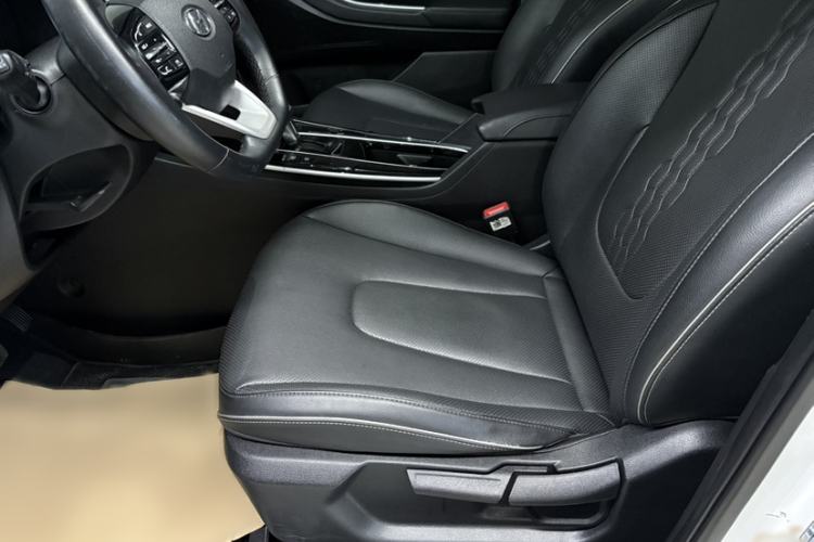 Used Hyundai ix25 2020 1.5L CVT GLS Smart Model Interior 10
