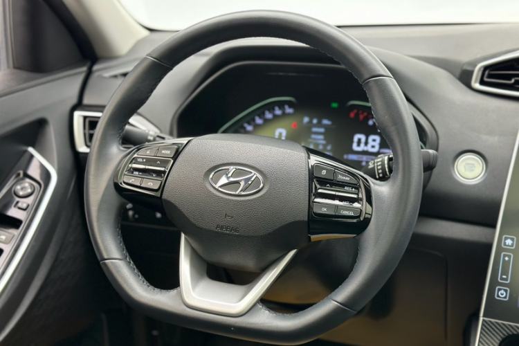 Used Hyundai ix25 2020 1.5L CVT GLS Smart Model Interior 2