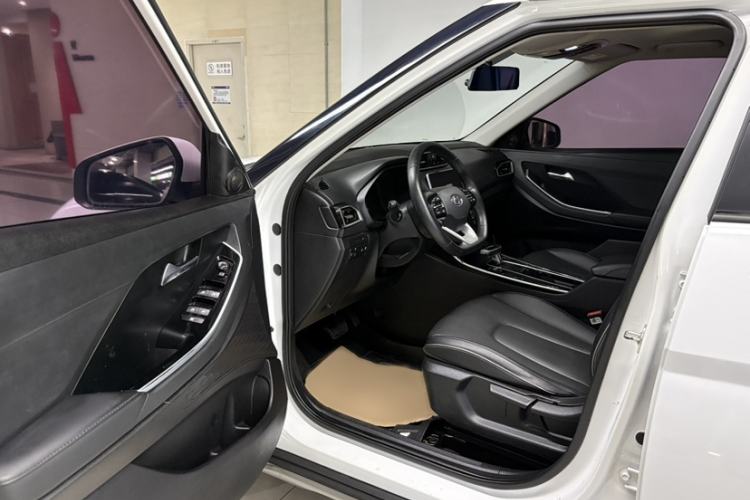 Used Hyundai ix25 2020 1.5L CVT GLS Smart Model Interior 2