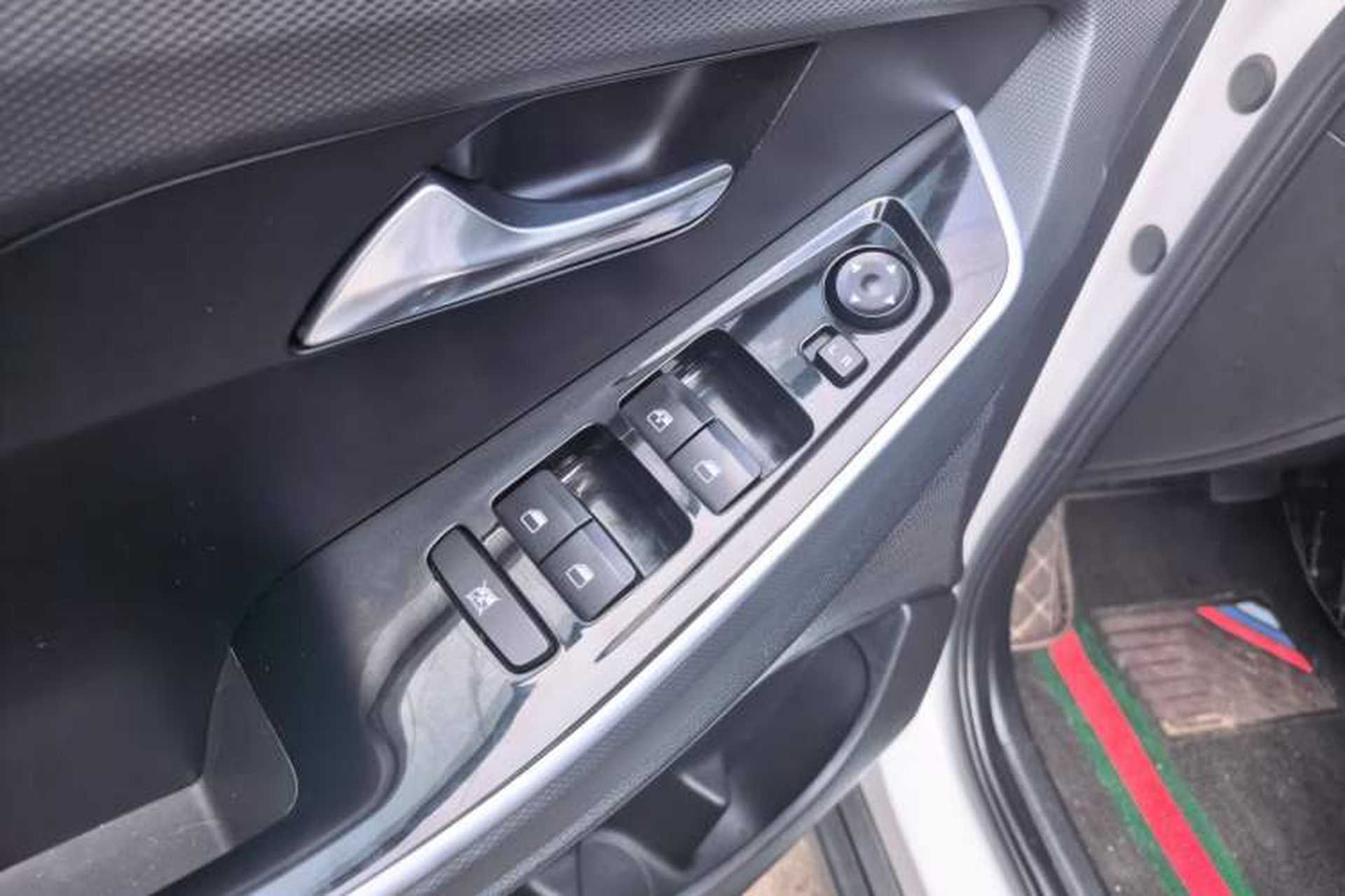 Used Hyundai ix25 2020 1.5L CVT GLS Smart Model Interior 3