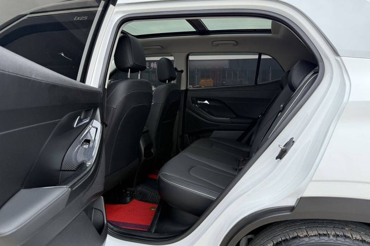 Used Hyundai ix25 2020 1.5L CVT DLX Prestige Version Interior 3