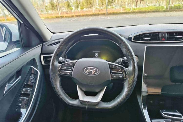 Used Hyundai ix25 2020 1.5L CVT GLS Smart Model Interior 3