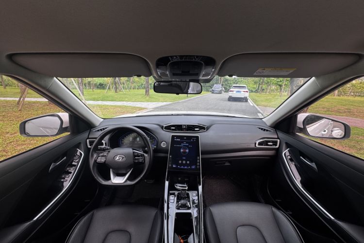 Used Hyundai ix25 2020 1.5L CVT GLS Smart Model Interior 3