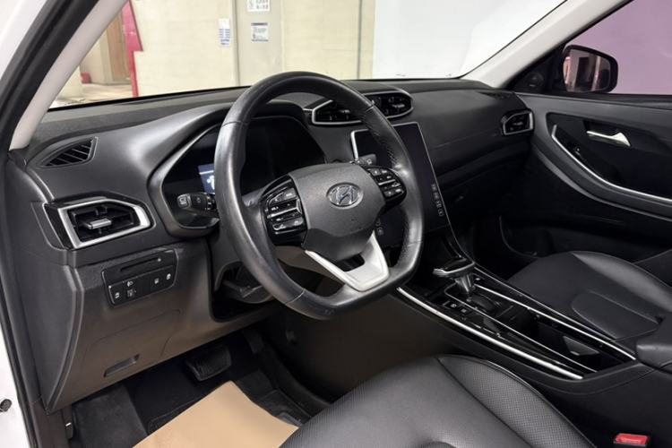 Used Hyundai ix25 2020 1.5L CVT GLS Smart Model Interior 3