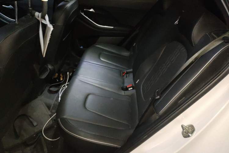 Used Hyundai ix25 2020 1.5L CVT GLS Smart Model Interior 4