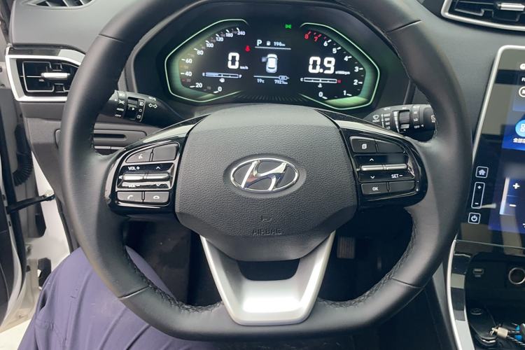 Used Hyundai ix25 2020 1.5L CVT GLS Smart Model Interior 4