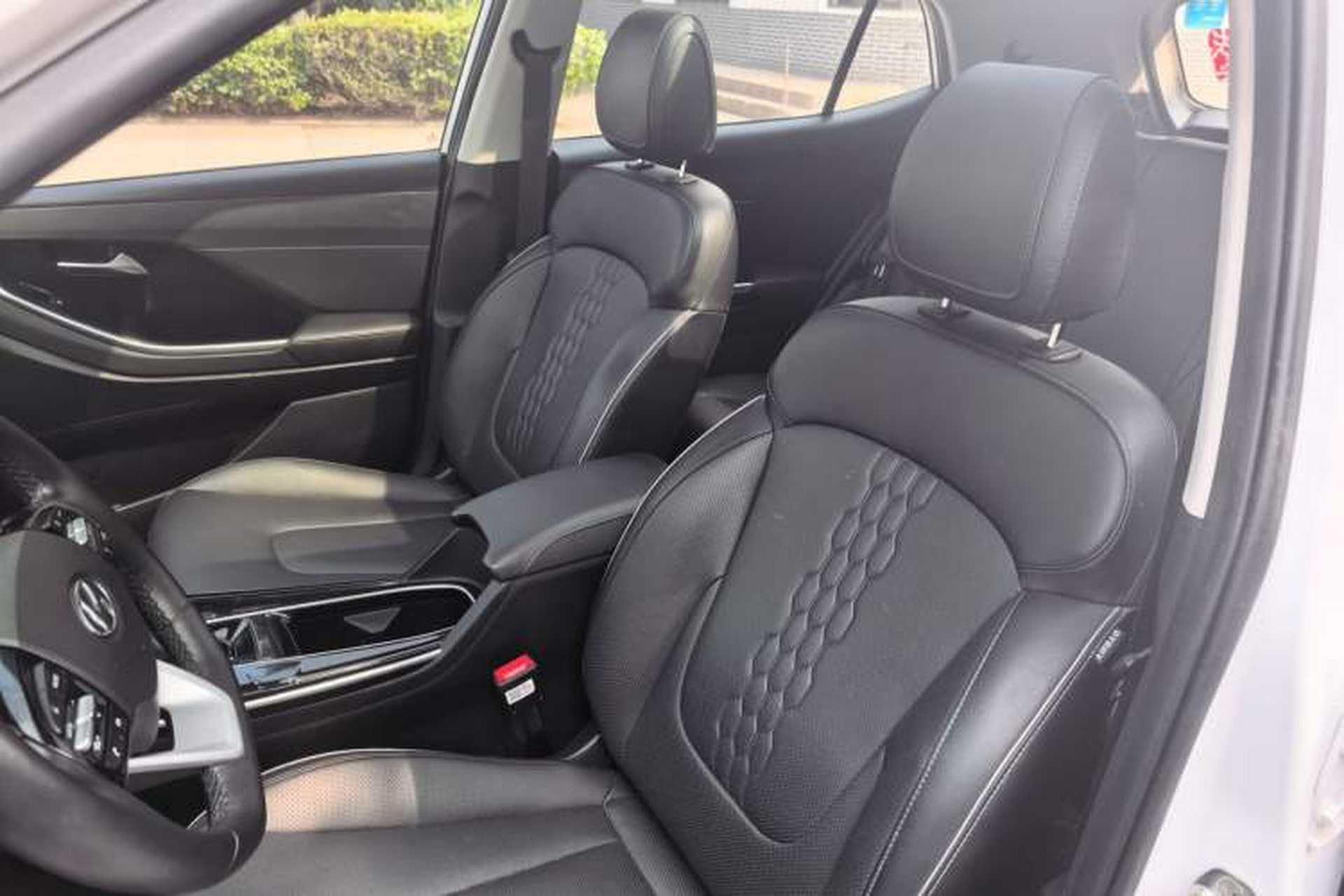 Used Hyundai ix25 2020 1.5L CVT GLS Smart Model Interior 4