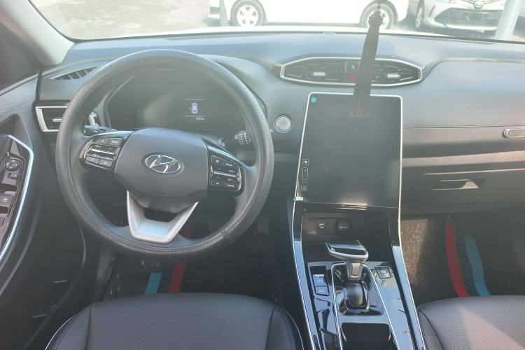 Used Hyundai ix25 2020 1.5L CVT GLS Smart Model Interior 5