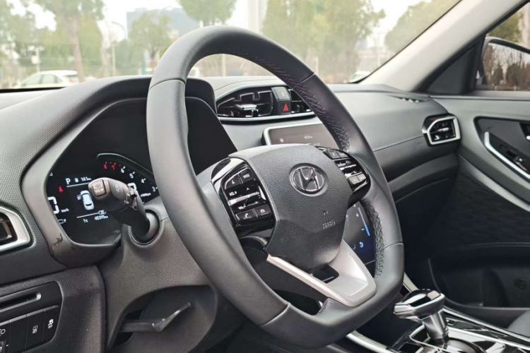 Used Hyundai ix25 2020 1.5L CVT GLS Smart Model Interior 8