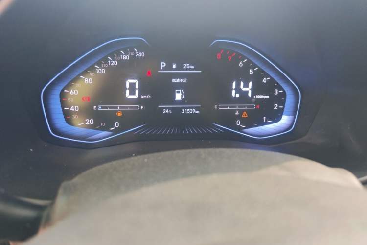 Used Hyundai ix25 2020 1.5L CVT DLX Prestige Version Odometer Close Up