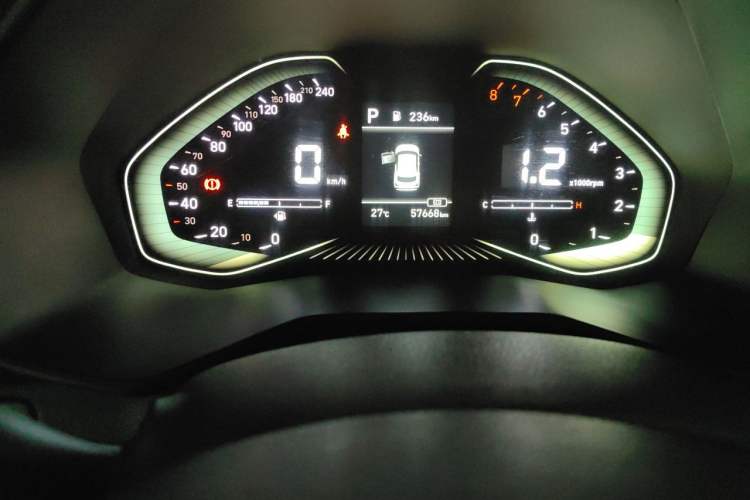 Used Hyundai ix25 2020 1.5L CVT GLS Smart Model Odometer Close Up