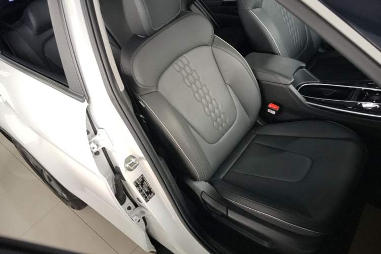 Used Hyundai ix25 2020 1.5L CVT GLS Smart Model Right Front Seat