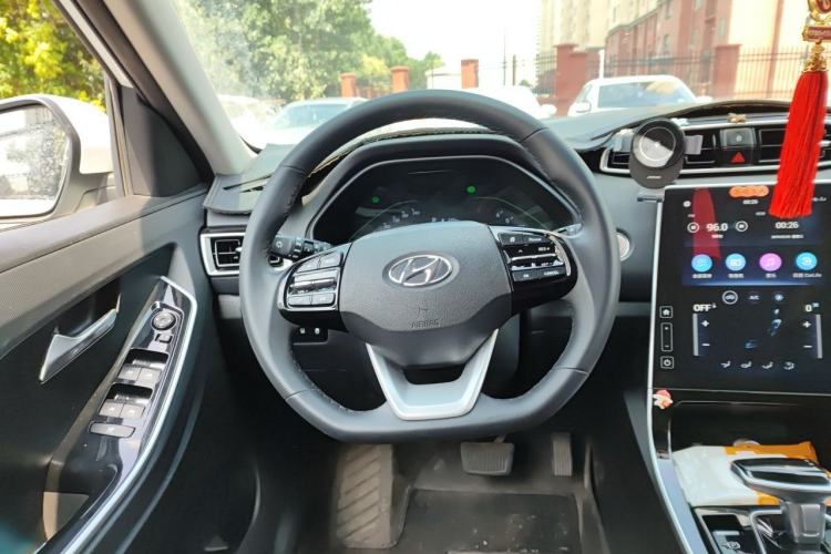 Used Hyundai ix25 2020 1.5L CVT GLS Smart Model Steering Wheel