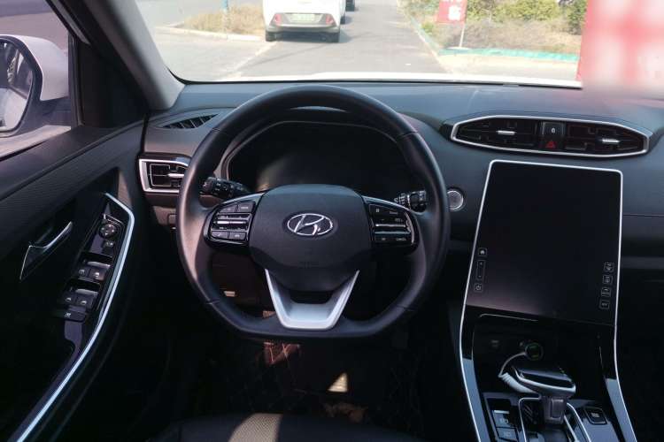 Used Hyundai ix25 2020 1.5L CVT GLS Smart Model Steering Wheel