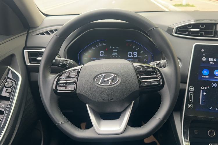 Used Hyundai ix25 2020 1.5L CVT GLS Smart Model Steering Wheel