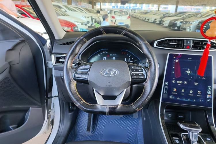 Used Hyundai ix25 2020 1.5L CVT DLX Prestige Version Steering Wheel