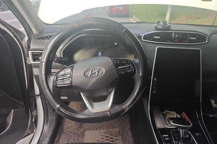 Used Hyundai ix25 2020 1.5L CVT GLS Smart Model Steering Wheel
