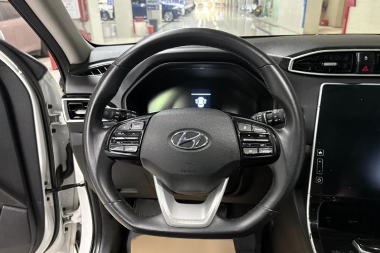Used Hyundai ix25 2020 1.5L CVT GLS Smart Model Steering Wheel