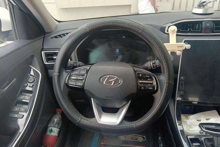 Used Hyundai ix25 2020 1.5L CVT DLX Prestige Version Steering Wheel